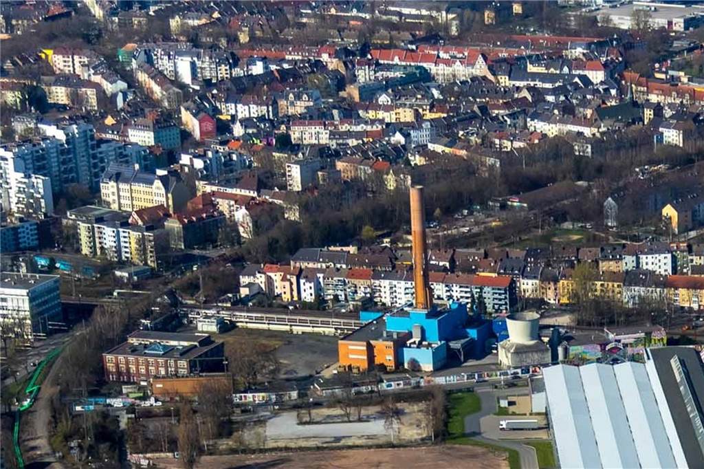 Großbaustelle in der Innenstadt: DEW21 will neues Heizwerk bauen DEW21 hat das 2,5 Hektar große Kraftwerks-Gelände an der Weißenburger Straße von RWE übernommen.