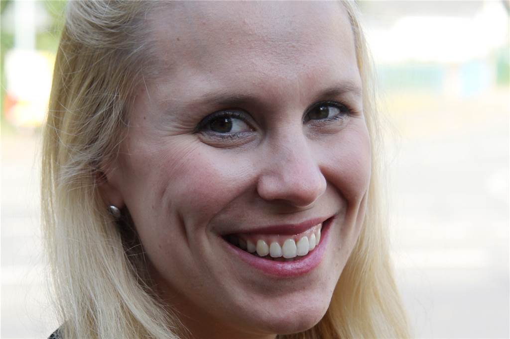 DEW21 erhöht dreimal die Strompreise, Mehrkosten bis zu 111 Euro DEW21-Unternehmenssprecherin Jana-Larissa Marx.