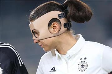 DFB-Spielführerin Dzsenifer Marozsan hat ihren Vertrag bei Olympique Lyon vorzeitig verlängert. Foto: Friso Gentsch
