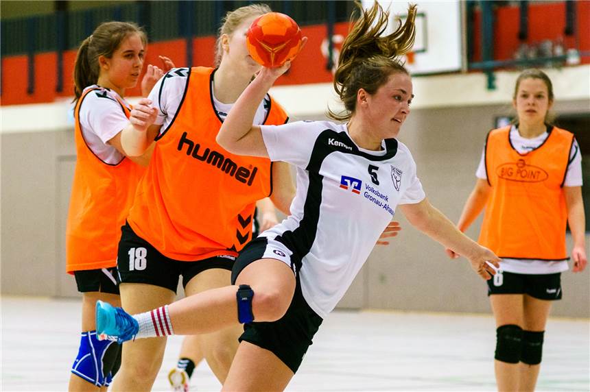 DHG verliert Heimspiel gegen Gronau Diana Waning erzielte sechs Treffer für die DHG.