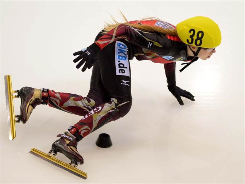 Deutsche Shorttracker in Dresden ohne vordere Plätze Die 16-Jährige sorgte mit Rang zwölf über 500 Meter für die beste deutsche Platzierung. Foto: Thomas Eisenhuth
