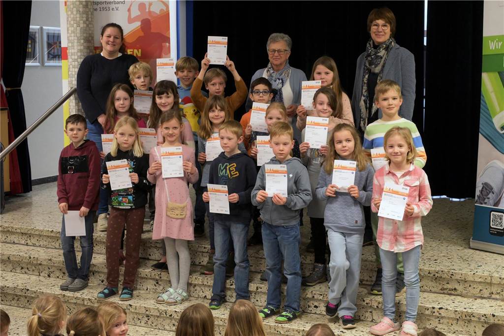 Die 2. Jahrgangsstufe der Kardinal-von-Galen-Schule Stockum.