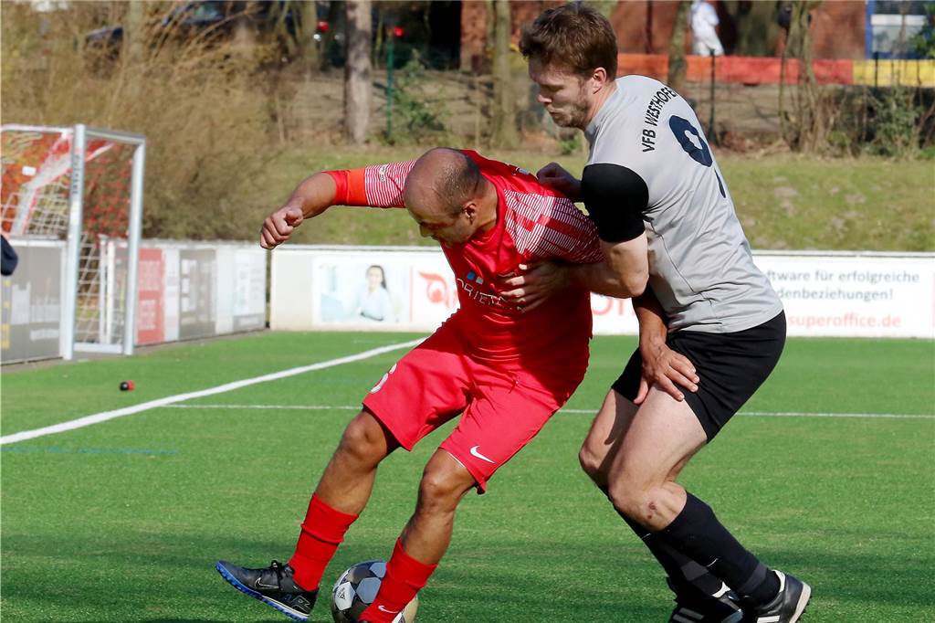 Die 2. Mannschaft des VfB Westhofen hat beim Kirchhörder SC II mit 2:4 verloren.