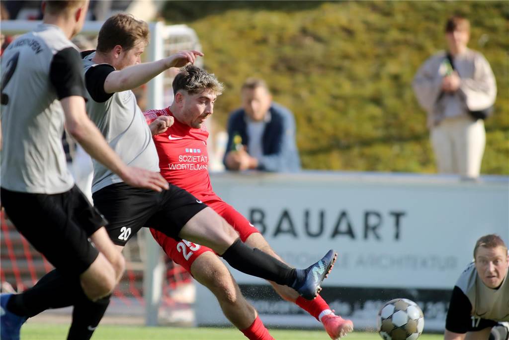 Die 2. Mannschaft des VfB Westhofen hat beim Kirchhörder SC II mit 2:4 verloren.