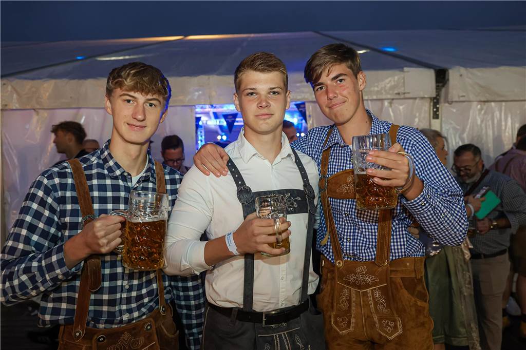 Die 2.000 Karten für das Oktoberfest der Landjugend Kirchhellen und des VfB am 2. Oktober waren schnell ausverkauft. Die Besucher genossen eine tolle Party.