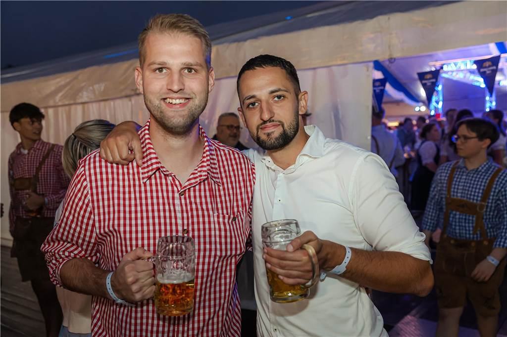 Die 2.000 Karten für das Oktoberfest der Landjugend Kirchhellen und des VfB am 2. Oktober waren schnell ausverkauft. Die Besucher genossen eine tolle Party.