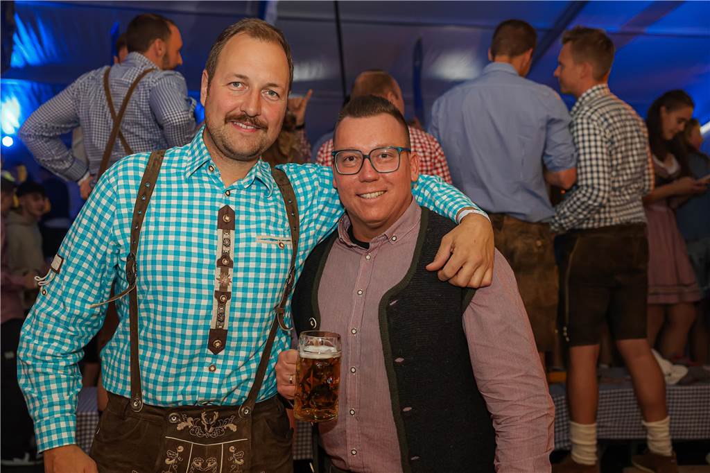 Die 2.000 Karten für das Oktoberfest der Landjugend Kirchhellen und des VfB am 2. Oktober waren schnell ausverkauft. Die Besucher genossen eine tolle Party.