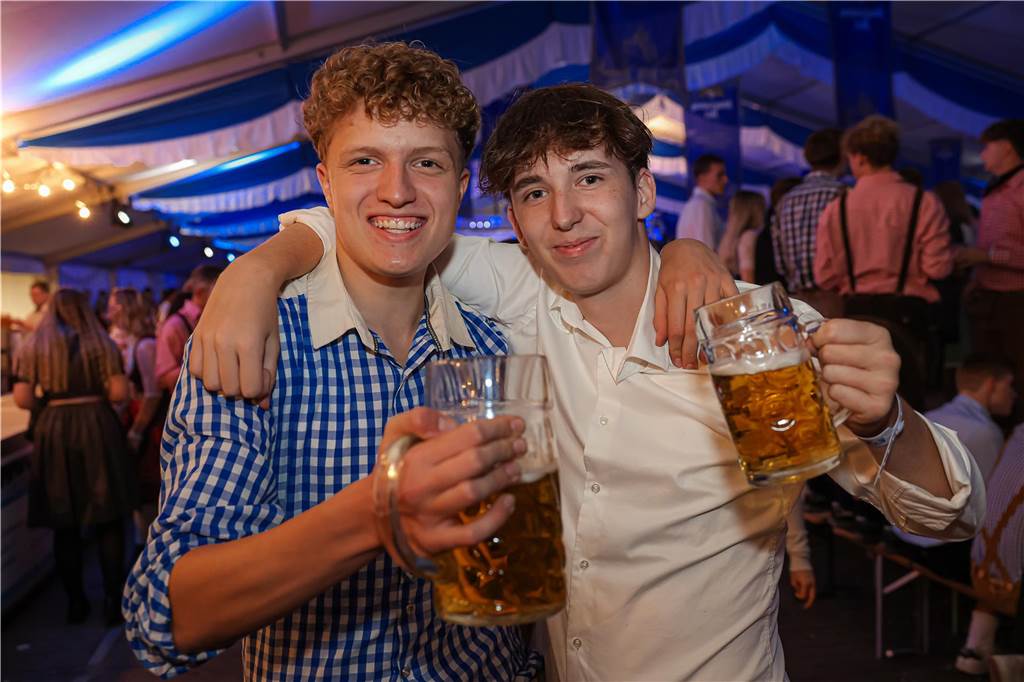 Die 2.000 Karten für das Oktoberfest der Landjugend Kirchhellen und des VfB am 2. Oktober waren schnell ausverkauft. Die Besucher genossen eine tolle Party.