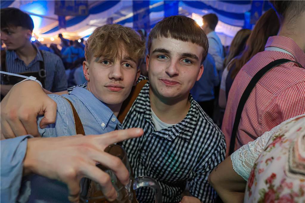 Die 2.000 Karten für das Oktoberfest der Landjugend Kirchhellen und des VfB am 2. Oktober waren schnell ausverkauft. Die Besucher genossen eine tolle Party.