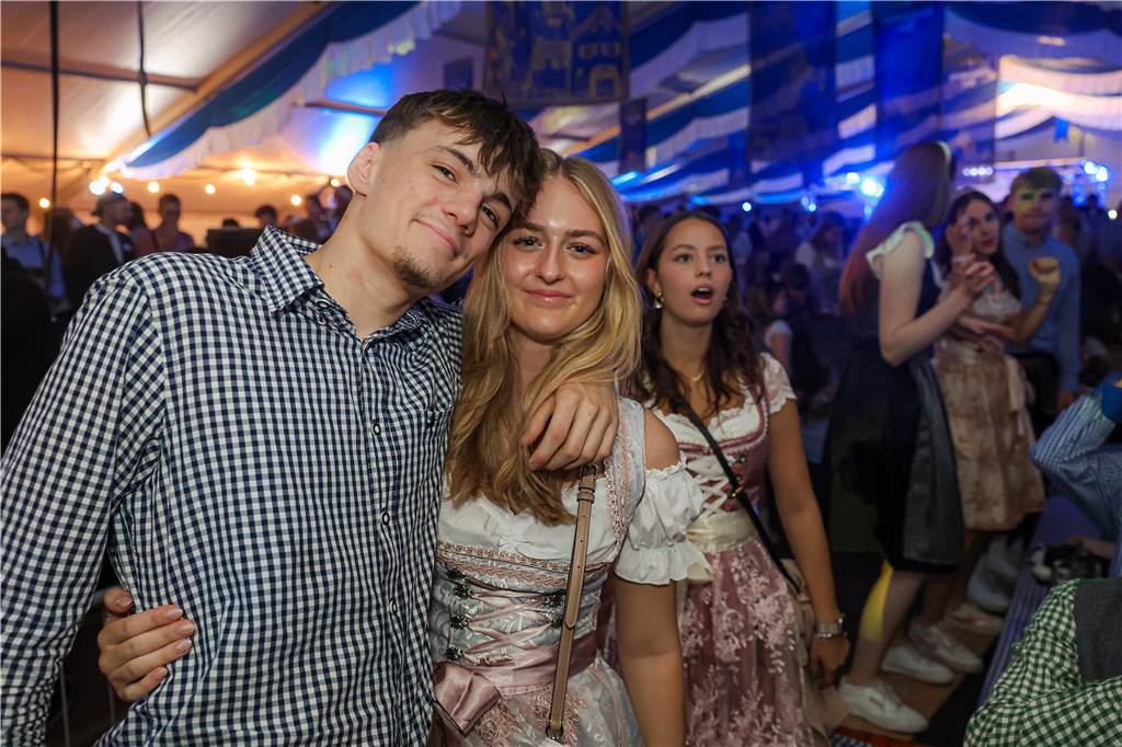 Die 2.000 Karten für das Oktoberfest der Landjugend Kirchhellen und des VfB am 2. Oktober waren schnell ausverkauft. Die Besucher genossen eine tolle Party.