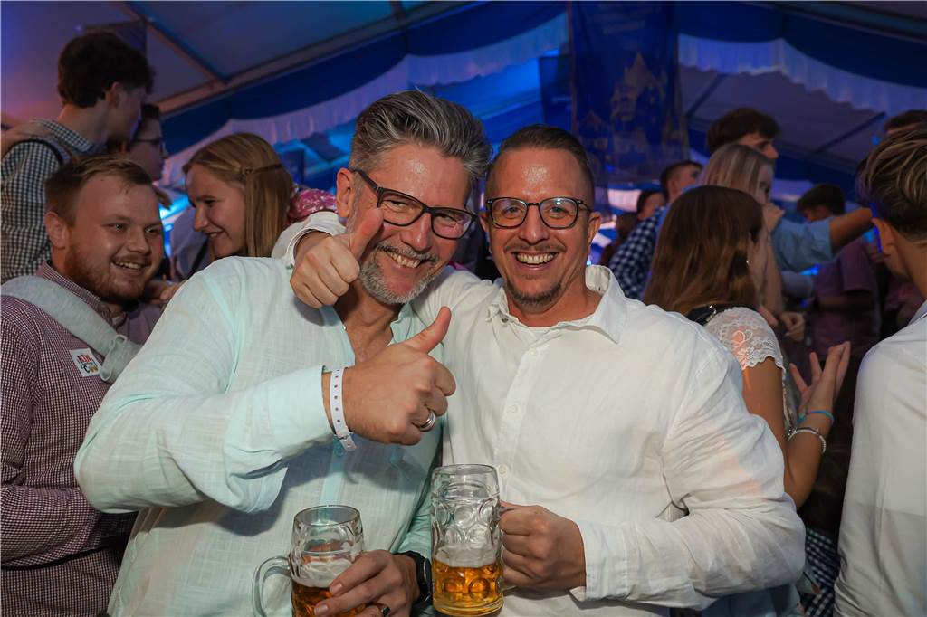 Die 2.000 Karten für das Oktoberfest der Landjugend Kirchhellen und des VfB am 2. Oktober waren schnell ausverkauft. Die Besucher genossen eine tolle Party.