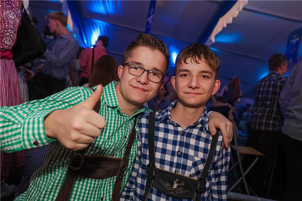 Die 2.000 Karten für das Oktoberfest der Landjugend Kirchhellen und des VfB am 2. Oktober waren schnell ausverkauft. Die Besucher genossen eine tolle Party.
