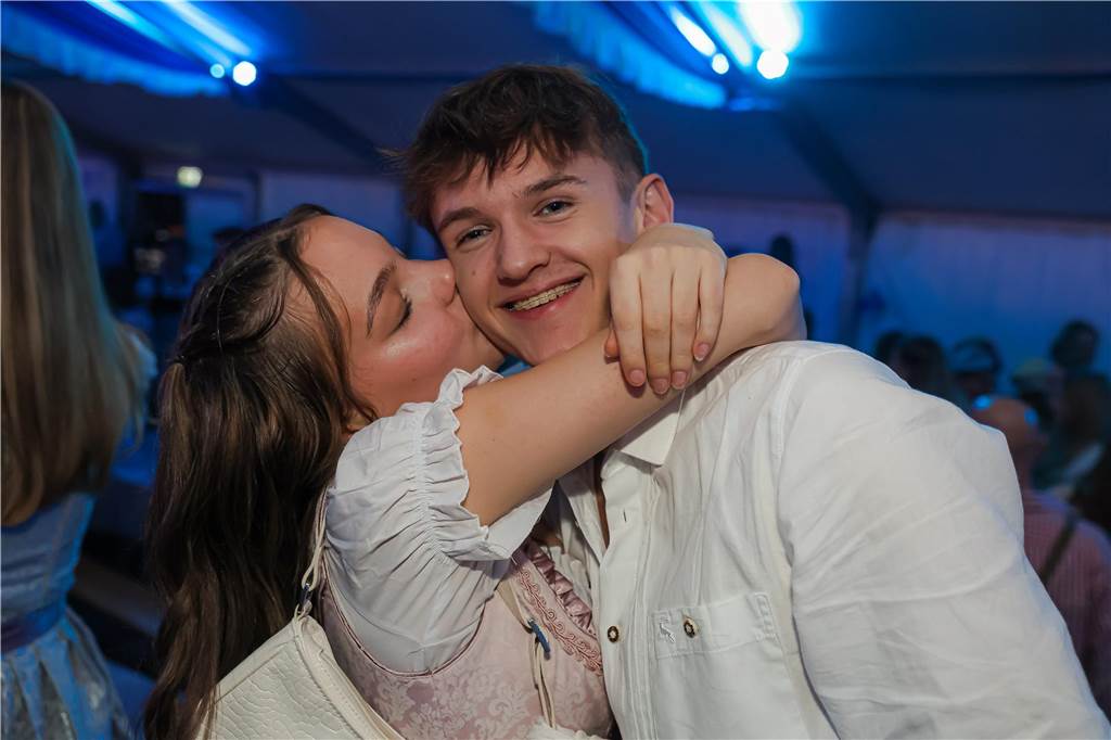 Die 2.000 Karten für das Oktoberfest der Landjugend Kirchhellen und des VfB am 2. Oktober waren schnell ausverkauft. Die Besucher genossen eine tolle Party.