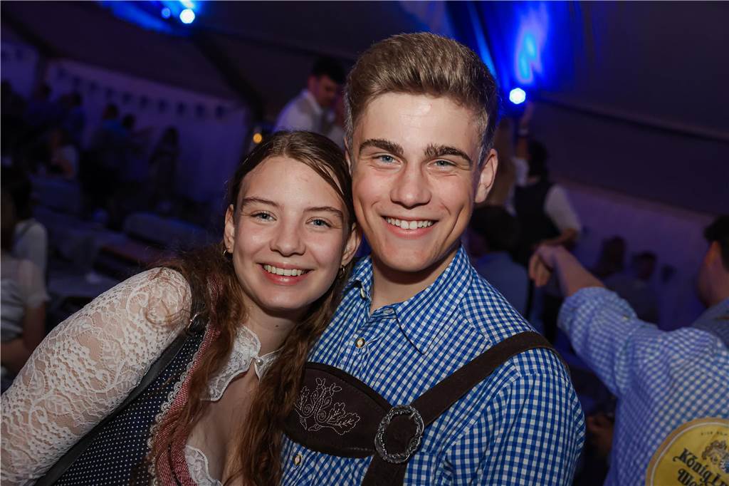 Die 2.000 Karten für das Oktoberfest der Landjugend Kirchhellen und des VfB am 2. Oktober waren schnell ausverkauft. Die Besucher genossen eine tolle Party.