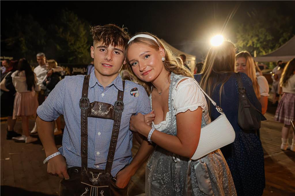 Die 2.000 Karten für das Oktoberfest der Landjugend Kirchhellen und des VfB am 2. Oktober waren schnell ausverkauft. Die Besucher genossen eine tolle Party.
