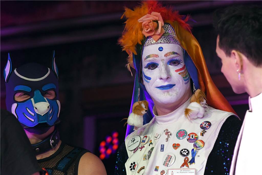 22. Tanz unterm Regenbogen: So bunt war Deutschlands größte Aids-Gala