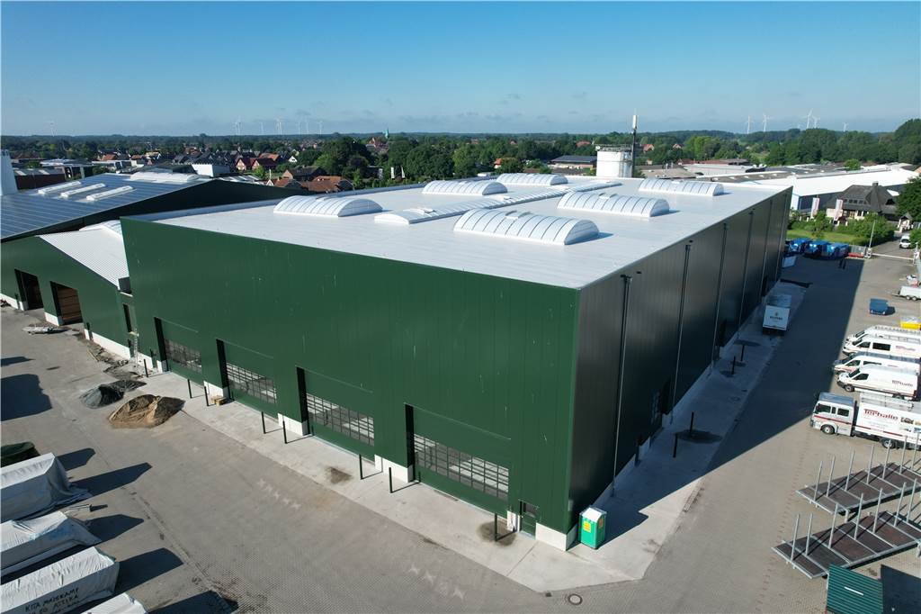 Ungewöhnliches Mitarbeiter-Recruiting bei Terhalle in Ottenstein Die 4000 Quadratmeter große Fertigungshalle der Firma Terhalle am Hauptstandort an der Solmsstraße 46 in Ahaus-Ottenstein wurde innerhalb von zwölf Monaten gebaut.