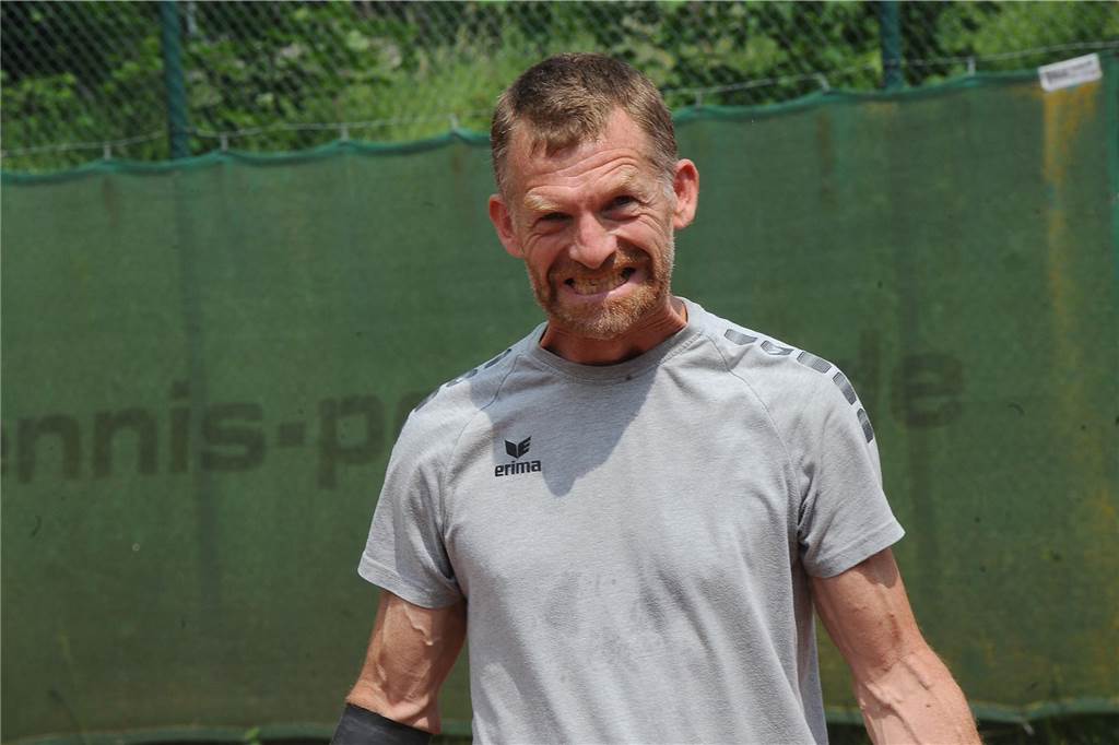 Über 100 Fotos zum Durchklicken: Die Bilder vom Endspiel-Wochenende der Stadtmeisterschaft Die 51. Schwerter Tennis-Stadtmeisterschaft auf der Anlage der SG Eintracht Ergste.