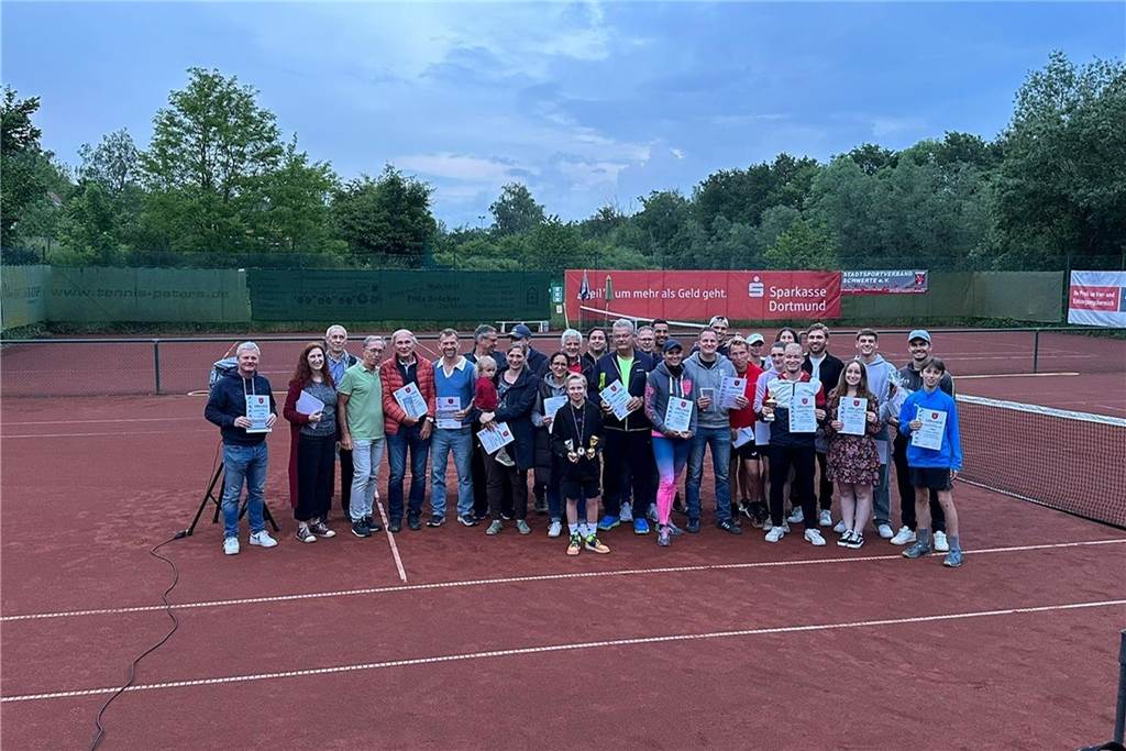 Über 100 Fotos zum Durchklicken: Die Bilder vom Endspiel-Wochenende der Stadtmeisterschaft Die 51. Schwerter-Tennis-Stadtmeisterschaft auf der Anlage der SG Eintracht Ergste.