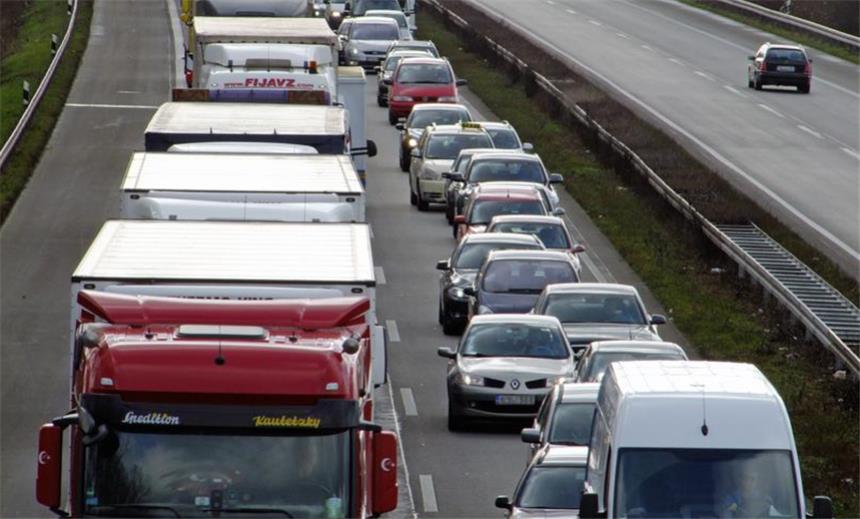 Straßen.NRW erklärt Pläne für den Ausbau der A1 Die A1 bei Ascheberg.