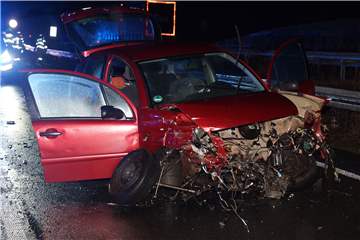 Die A2 war am Mittwochabend bei Kamen nach einem Unfall in Fahrtrichtung Hannover zeitweise vollständig gesperrt.