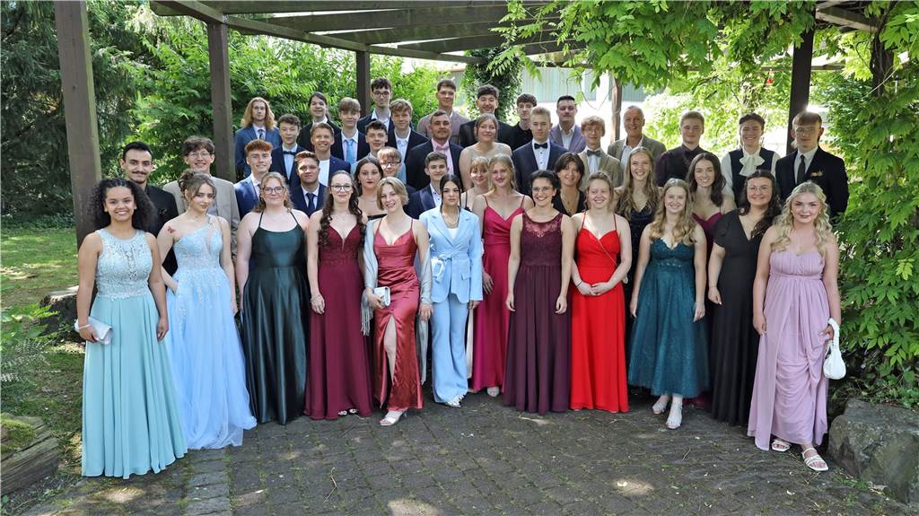Die Abiturientinnen und Abiturienten der Peter-Weiss-Gesamtschule Unna haben ihre Reifeprüfung bestanden.