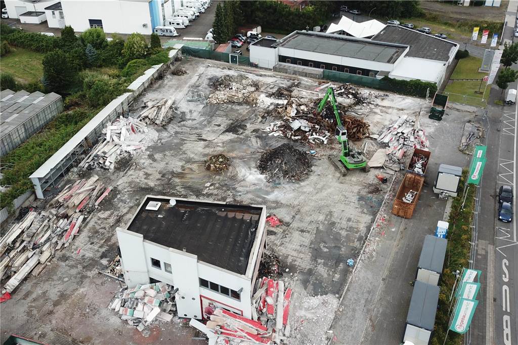 Vom abgebrannten Hagebaumarkt ist fast nichts mehr da: Luftvideo zeigt Abrissarbeiten am Westring