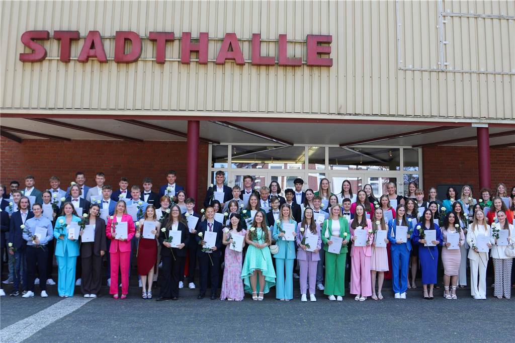 88 Schülerinnen und Schüler haben Glück beim „Abi-Nopoly“ Die Absolventen der allgemeinen Hochschulreife vom Geschwister-Scholl-Gymnasium