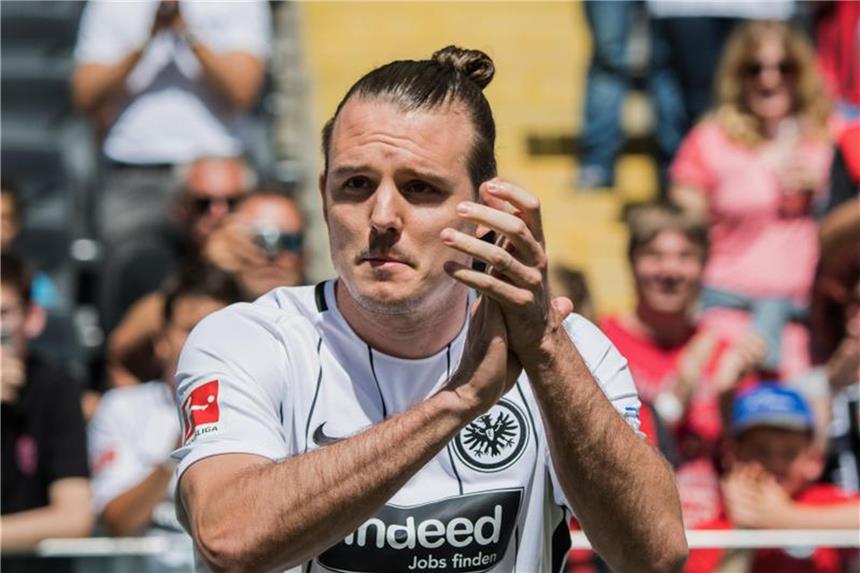 Meier über Frankfurt-Abschied: „Bin sehr, sehr enttäuscht“ Die Ära von Alex Meier bei Eintracht Frankfurt ist nach 14 Jahren beendet. Foto: Andreas Arnold