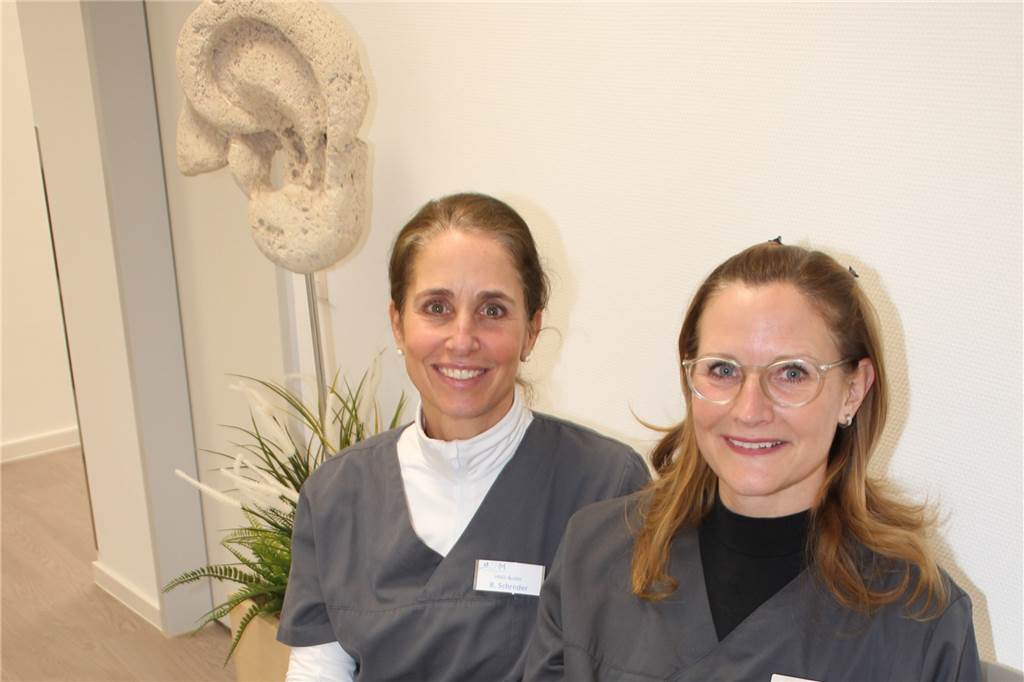 Arztpraxis in Brambauer hat neues Zuhause: „Brauchten neue Räume“ Die Ärztinnen Barbara Schreder (l.) und Dr. Esther Schimanski freuen sich nach dem Umzug über die neuen Räume.