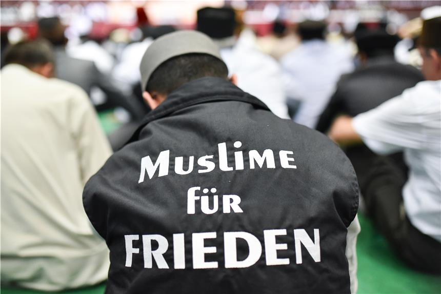 Eine Minderheit auf Mehrheitsmission Die Ahmadiyya nehmen für sich in Anspruch, wie es auf der Webseite heißt, „die unverfälschten Lehren des Islam in ihrer Ursprünglichkeit“ wiederherzustellen.