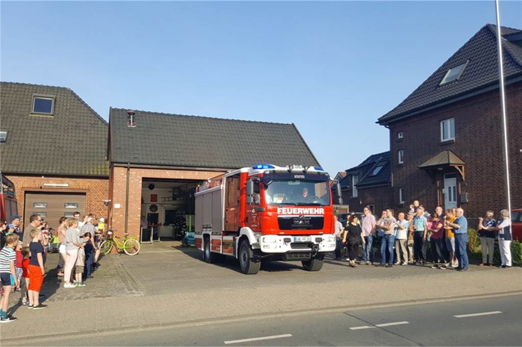 Grußwort: Flüchtlingshilfe, Wohnbebauung und Feuerwehrhaus Herbern Die alte Feuerwache Herbern hat bald ausgedient, ein Neubau ist beschlossene Sache.