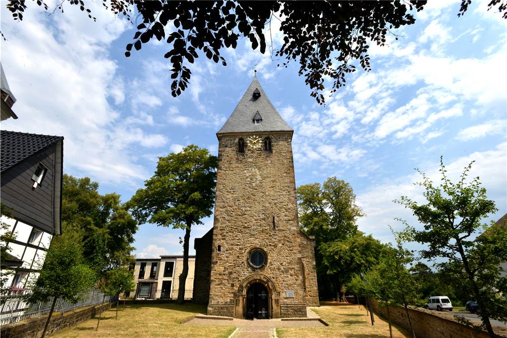 Die Alte Kirche in Wellinghofen.
