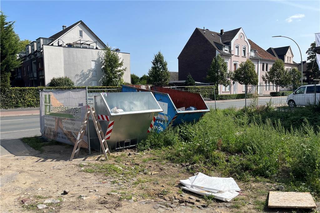 Ehemaliger Lost Place in Selm: So sieht die alte Molkerei von innen aus Die alte Molkerei in Selm wird aktuell entkernt. Mit-Eigentümer Sascha Oestermann führt durch das Gebäude.