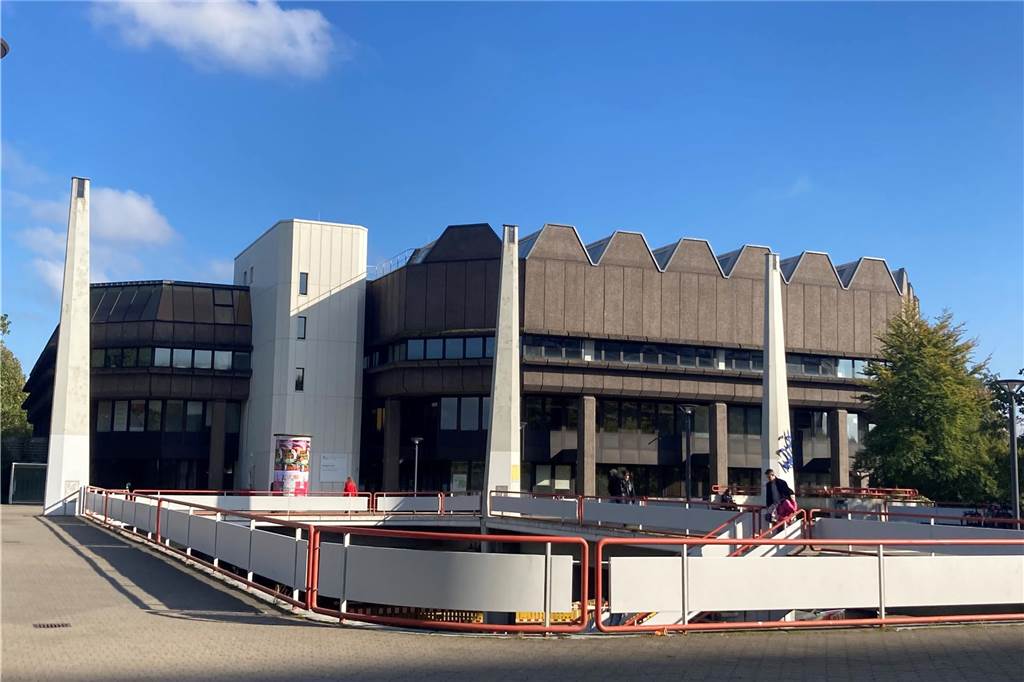 Mega-Neubau-Projekt auf dem Uni-Campus rückt näher Die alte Zentralbibliothek der TU auf dem Campus Nord ist leergeräumt und wird 2024 abgerissen.