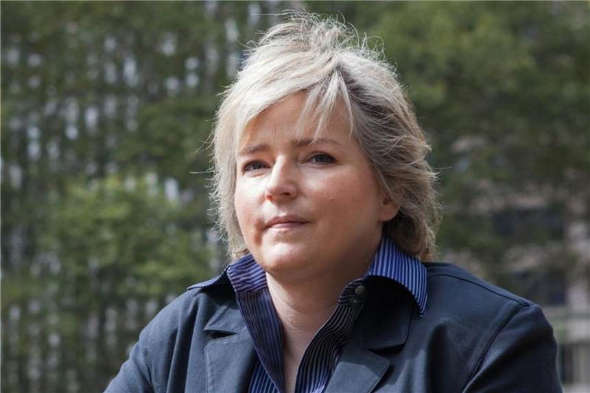 Hart und gnadenlos: Karin Slaughters neuer Thriller Die amerikanische Autorin Karin Slaughter beleuchtet wieder einmal menschliche Abgründe. Foto: Fritz Schumann