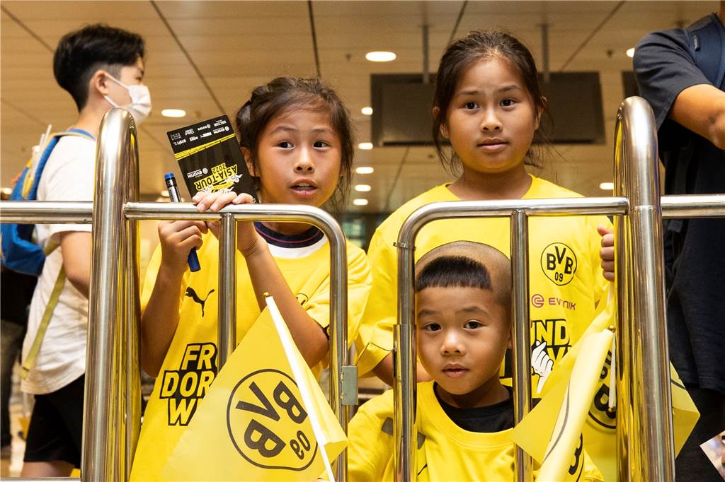 Die Ankunft des BVB in Singapur.