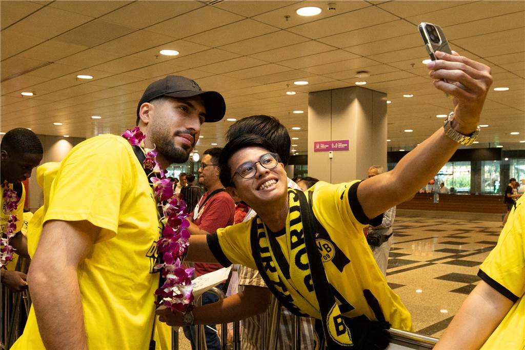 Die Ankunft des BVB in Singapur.