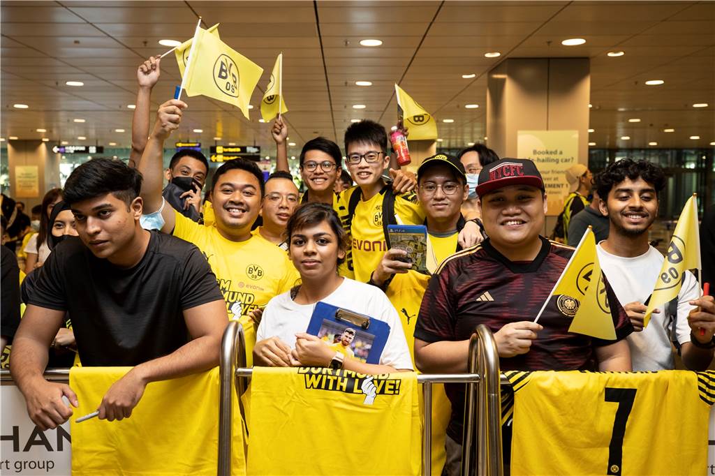 Die Ankunft des BVB in Singapur.
