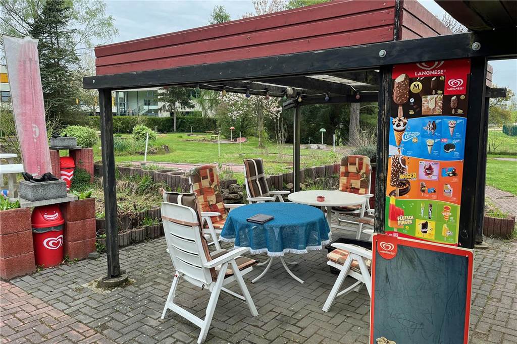 Minigolf-Anlage geöffnet: „Für mich als Einzelkämpfer ist es sehr schwer“ Die Anlage am Goetheweg, gegenüber vom Stadtwald, könnte eine Auffrischung gebrauchen, sagt Chef Thomas Aussieker.