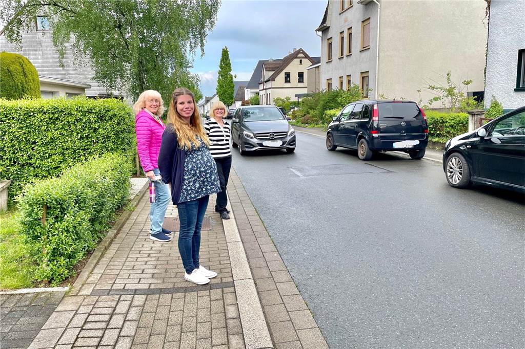 Die Anwohner an der Schwerter Straße fühlen sich alleingelassen. Von der Politik und von der Polizei..
