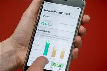 Die App „Vivy“ soll für Versicherte mehrerer gesetzlicher und privater Krankenkassen angeboten werden, darunter Allianz PKV, Bahn-BKK, DAK und IKK classic. Foto: Michael Kappeler