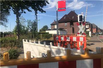 Die Arbeiten am Bahnhof-Beifang gehen voran. Am Wochenende wird hier aber kein Zug durchfahren können.