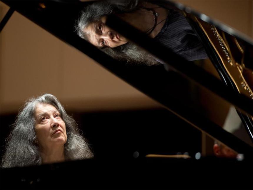 Pianistin Martha Argerich wird 75 Die argentinische Pianistin Martha Argerich hat ihren eigenen Kopf. Foto: Soeren Stache