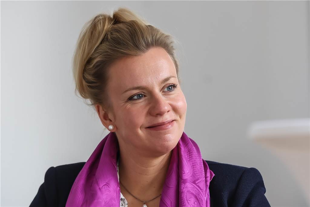 A45-Sperrung für 10 Jahre? – „Bin sicher, dass das schneller geht“ „Die Art und Weise, wie Politik funktioniert, ist mir schon lange vertraut“, sagt Ina Brandes.