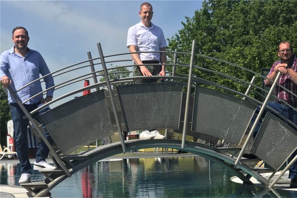 Besucheransturm: Atlantis Dorsten holt sich Verstärkung an den Beckenrand Atlantis-Prokuristen Christian Krause, Frank Schellhaus und Torsten Gaedecke