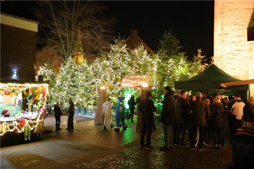 So schön ist die Adventszeit in der Selmer Altstadt Die Atmosphäre auf dem Adventsmarkt war heimelig.