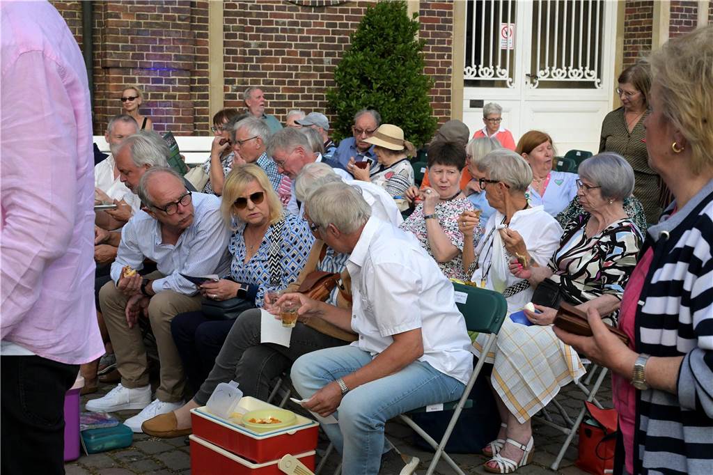 Die Atmosphäre beim Sommernachtskonzert am Schloss Nordkirchen war sehr schön.