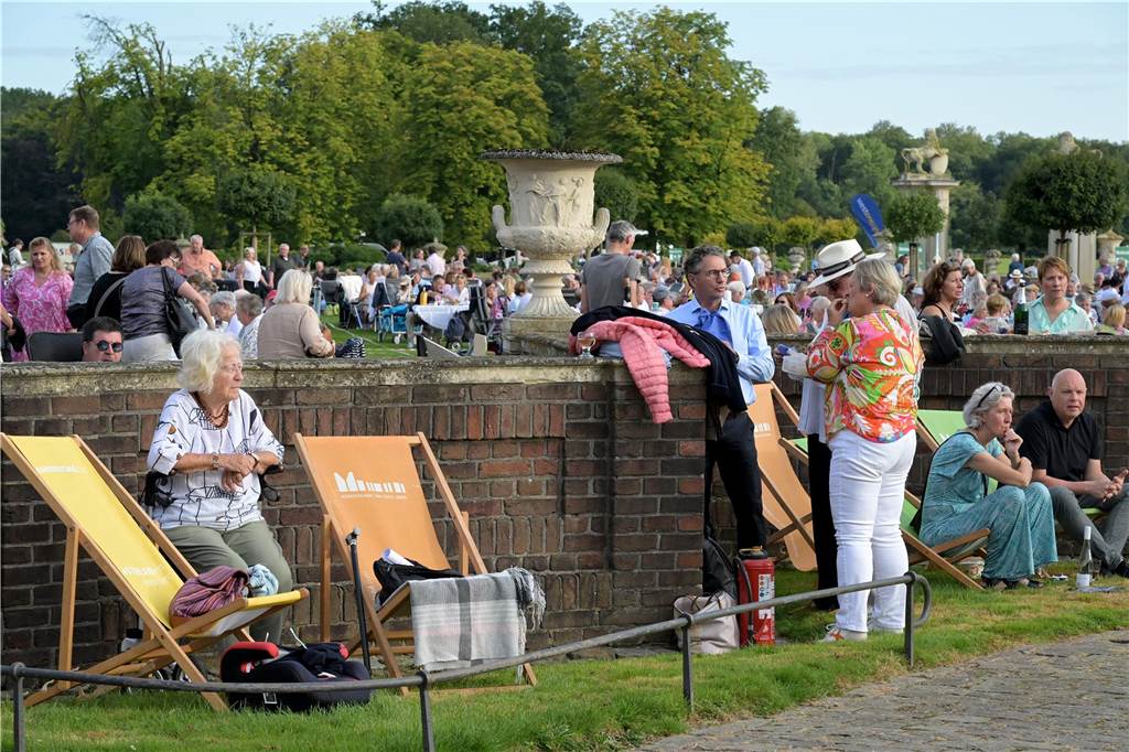 Die Atmosphäre beim Sommernachtskonzert am Schloss Nordkirchen war sehr schön.