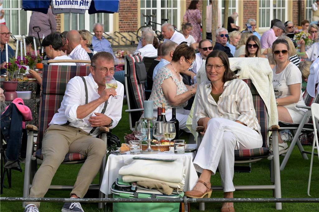 Die Atmosphäre beim Sommernachtskonzert am Schloss Nordkirchen war sehr schön.